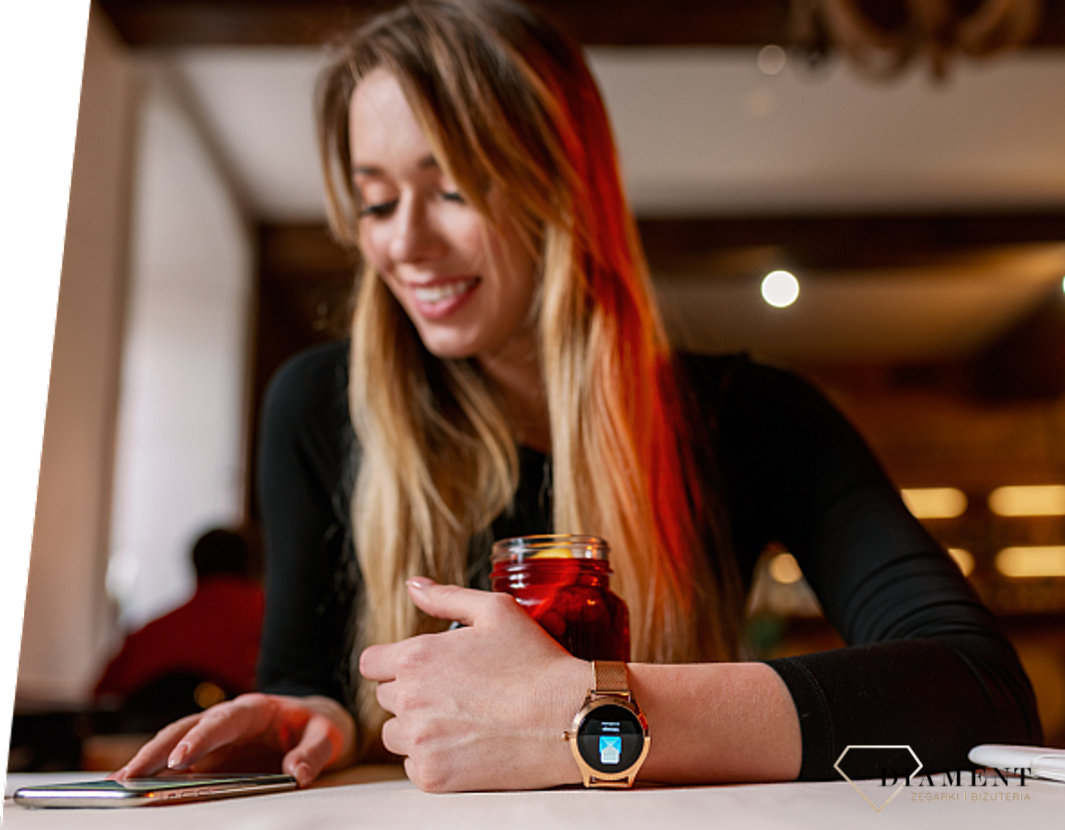 Zegarek Smartwatch damski Garett Naomi Złoty na bransolecie  (2).jpg